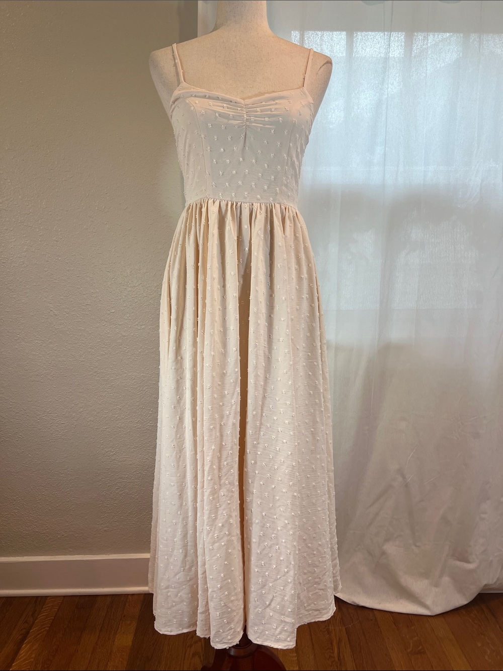 Sadie & Sage Cream Classic Beauty Spaghetti-Strap Midi Dress. Size S. NWOT